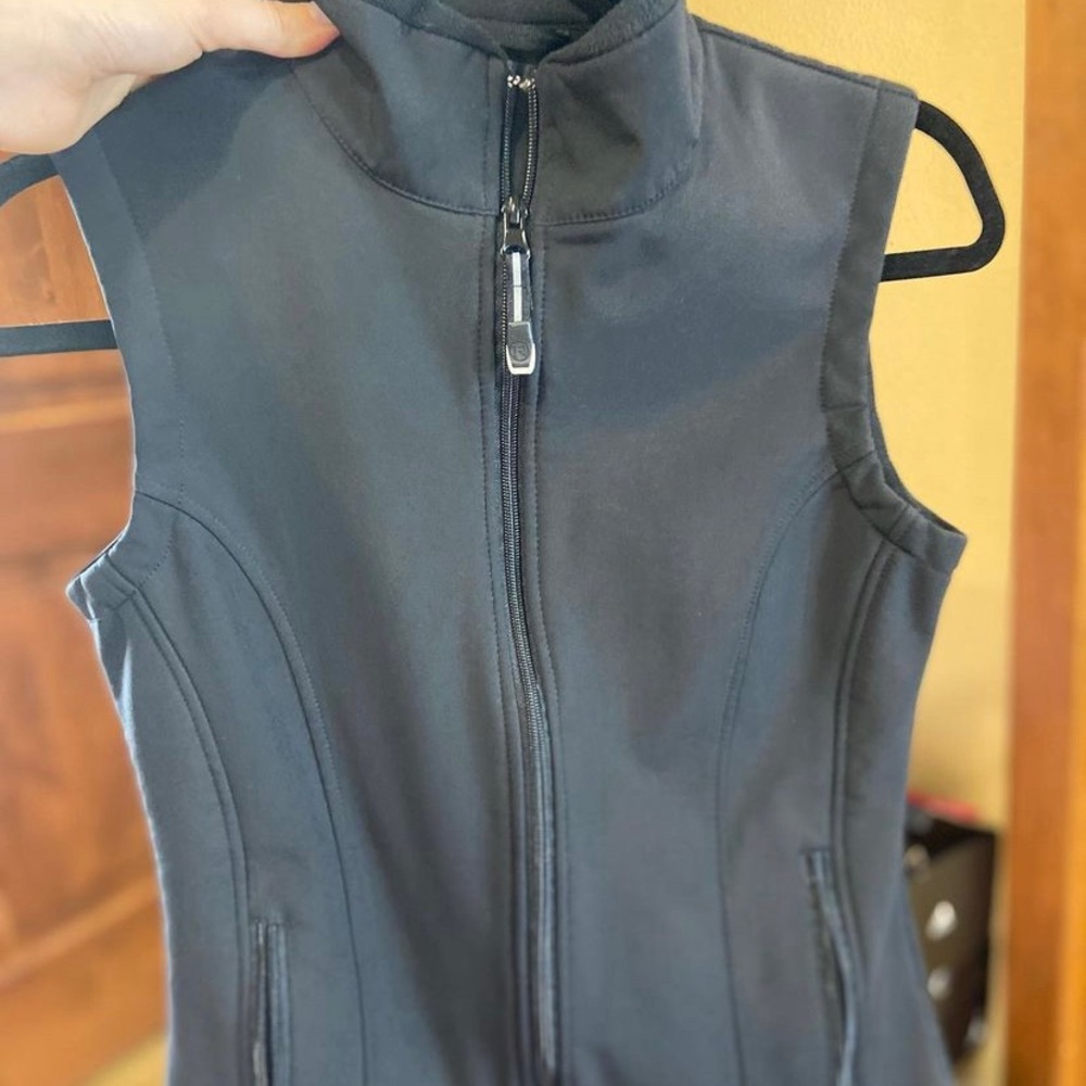 Roper zip vest